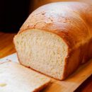 Медики объяснили опасность свежего хлеба для здоровья